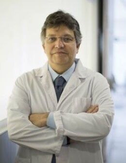 Doctor Zirujau plastikoa Dio